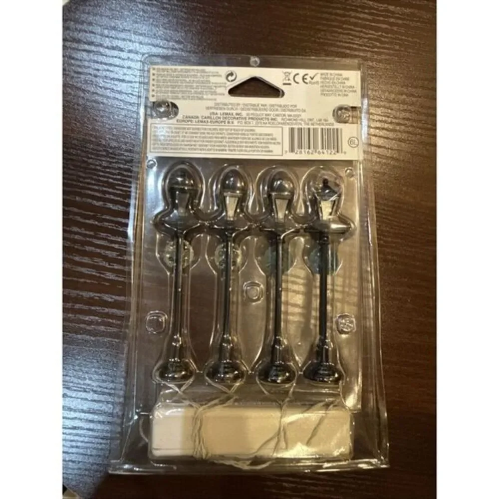 Lemax Gas Lantern street Lamp‎ Set of 4 New In Pack